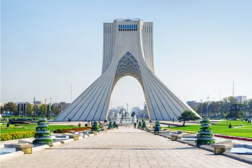 Ihre Finanzexpertinnen für Geldanlagen und finanzielle Unabhängigkeit Ruhe bewahren in bewegten Zeiten: Wie Sie Ihr Vermögen vor geopolitischen Stürmen schützen